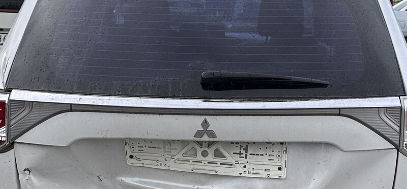Молдинг ляды Mitsubishi Outlander 3 2013 2.2 Дизель Одесса