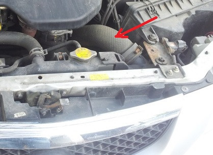 Патрубок Mazda Premacy 2003 г.  1.9 л бензин Львов