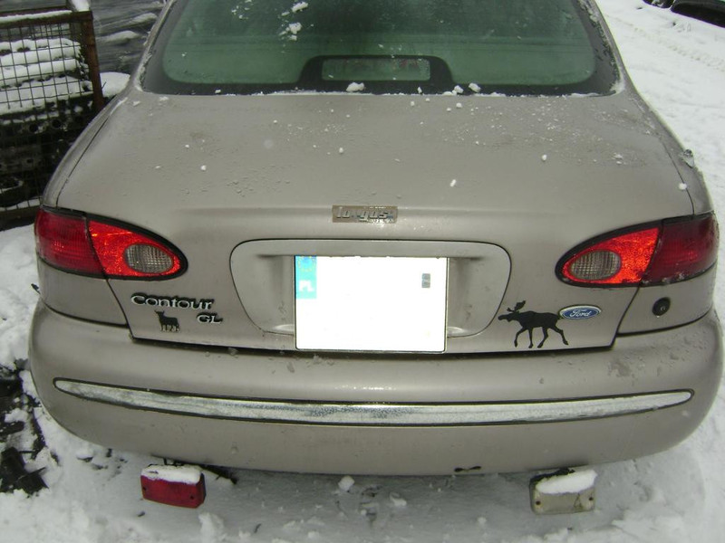 Стекло заднее Ford Contour  1998 3.0 Бензин Львов