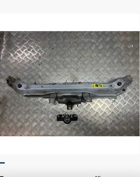 Верхня частина передньої панелі Nissan Note E11 хетчбек 2007 р.  1.5 л дизель Вінниця