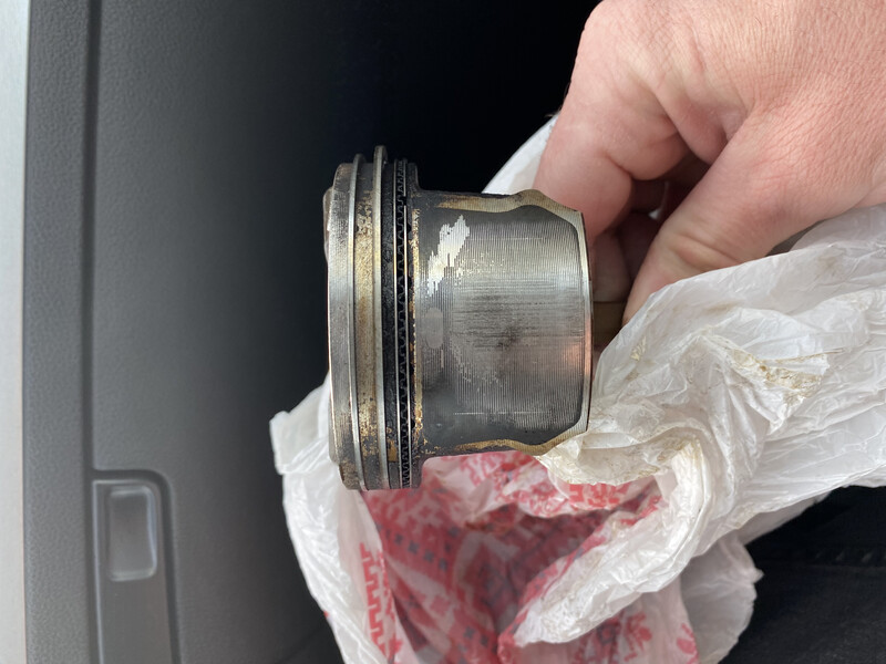 Поршень Volkswagen Golf 5 хэтчбек 2006 г.  1.4 л бензин Луцк