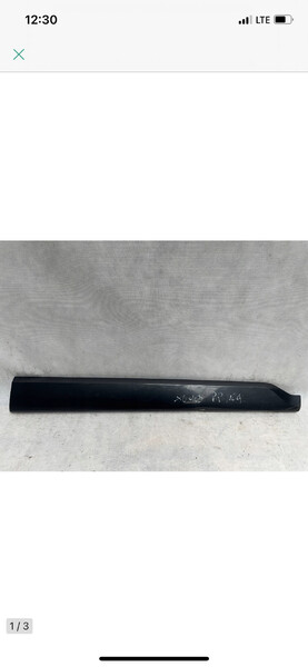 Накладка двери правая передняя низ без хрома Volvo XC90  2017 универсал 2.0 Бензин Киев