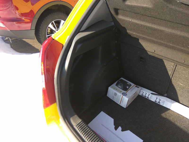 Обшивка багажника Skoda Fabia 2 хетчбек 2013 р.  1.2 л бензин Бровари