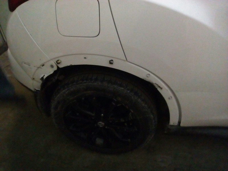 Молдинг заднего правого крыла Nissan Juke  2013 хетчбек 1.6 Бензин 