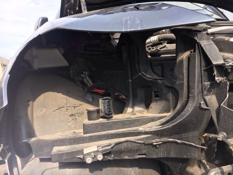 Кронштейн крила BMW X5 E70 2012 г.  3.0 л бензин Луцк