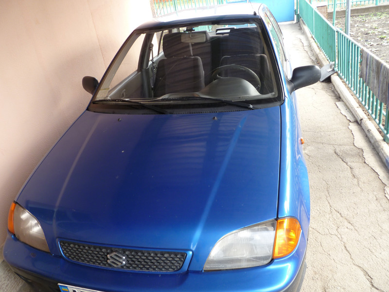 Стекло лобовое Suzuki Swift  2001 1.3 Бензин Кривой Рог