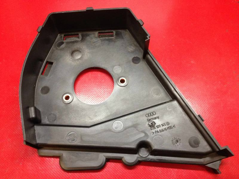 Кожух ремня грм 078109145q Audi A6 С4 1995 г.  2.6 л бензин Ровно