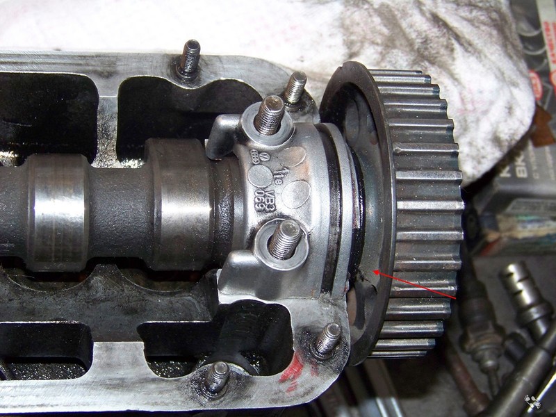 Крышка распредвала ГБЦ под гидро-компенсаторы мотор D24T Volvo 760  1996 2.4 Дизель Одесса