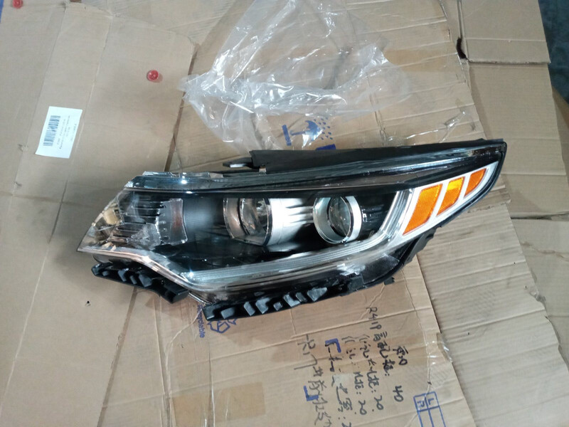 Фара правая Kia Optima 4 2017 г.  0.1 л бензин Полтава