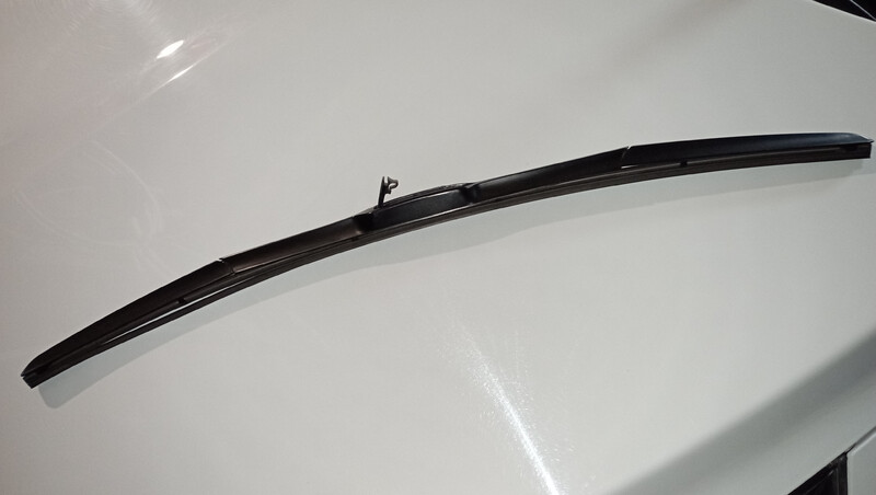 Дворник гибридный Hyundai Accent  2012 1.4 Бензин Кривой Рог