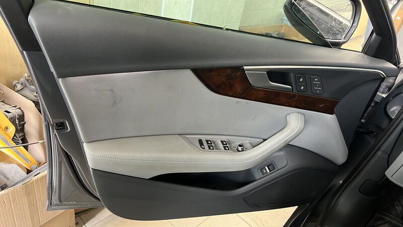 Карта водительской двери Audi A4 B9 2019 г.  1.8 л бензин Киев