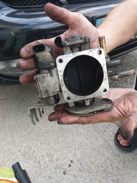 Дросельна заслінка Chevrolet Tacuma  2008 хетчбек 2.0 Бензин 