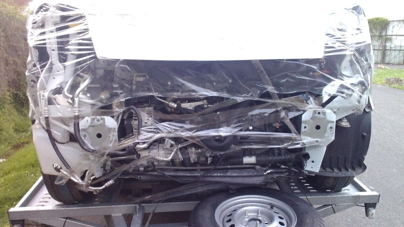 Бампер Renault Trafic 2 2012 г.  2.0 л дизель Ровно