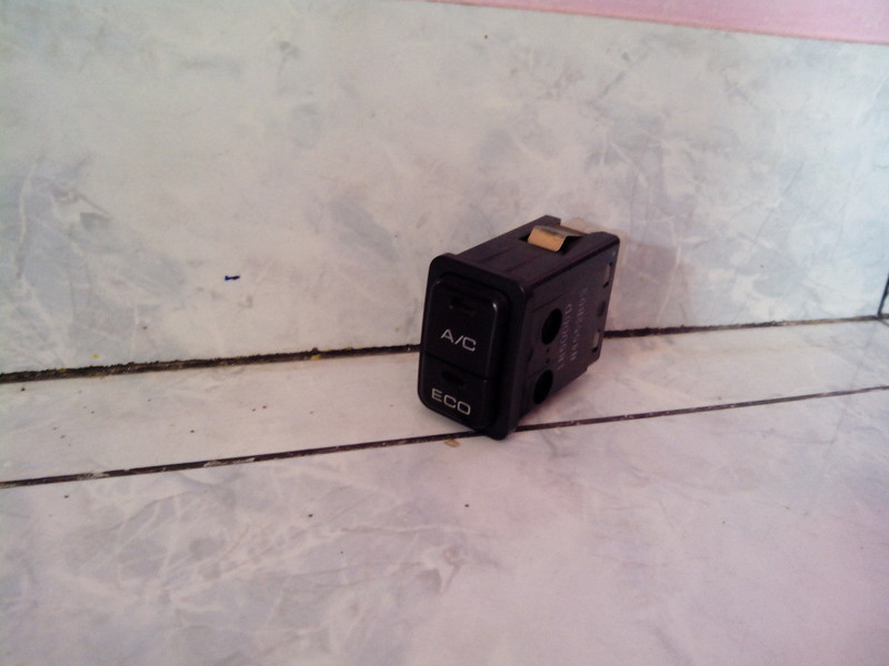 Кнопка кондиціонера Mazda 323 BG 1991 1.7 Дизель 