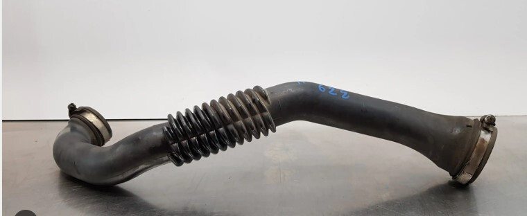 Патрубок впуск SSangYong Rexton  2004 2.7 Дизель Вараш