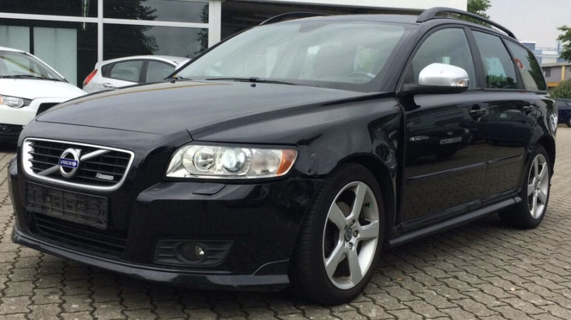 Крыло левое Volvo V50 универсал 2010 г.  1.6 л дизель Ковель