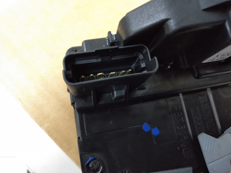 Замок дверей передньої лівої Nissan Juke f15 2012 хетчбек 1.6 Бензин 