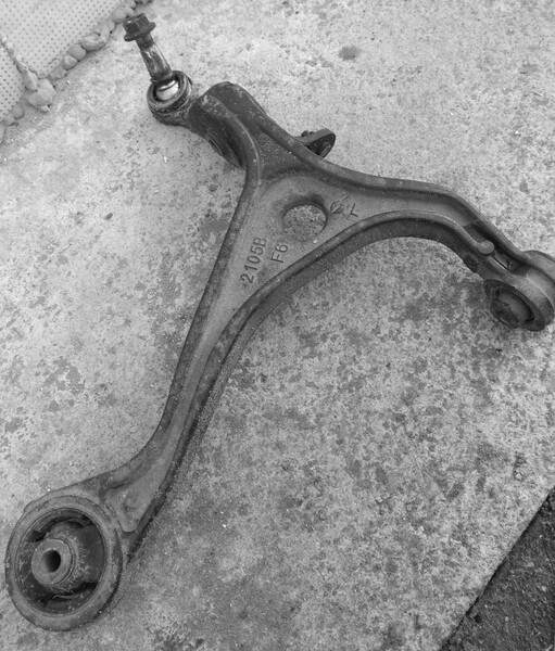 Важіль передній BYD G6  2012 2.0 Бензин 