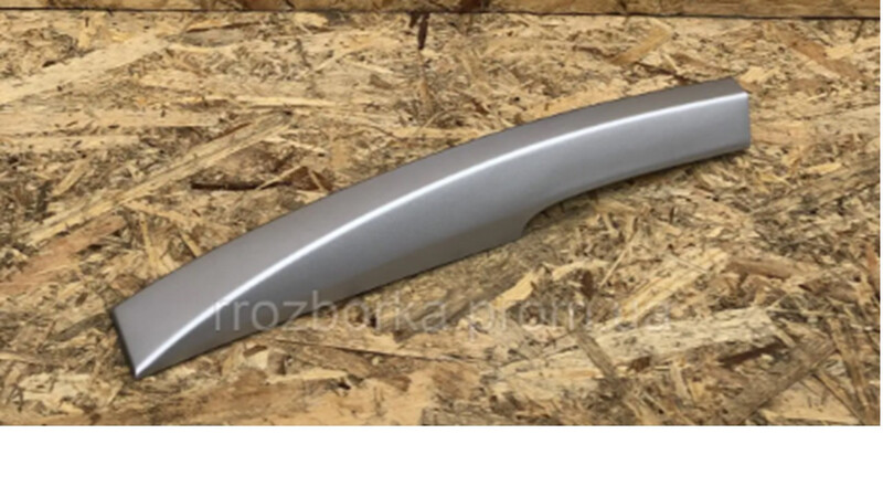 Заглушка рейлинга левая передняя Renault Laguna 3  2010 універсал  Дизель 