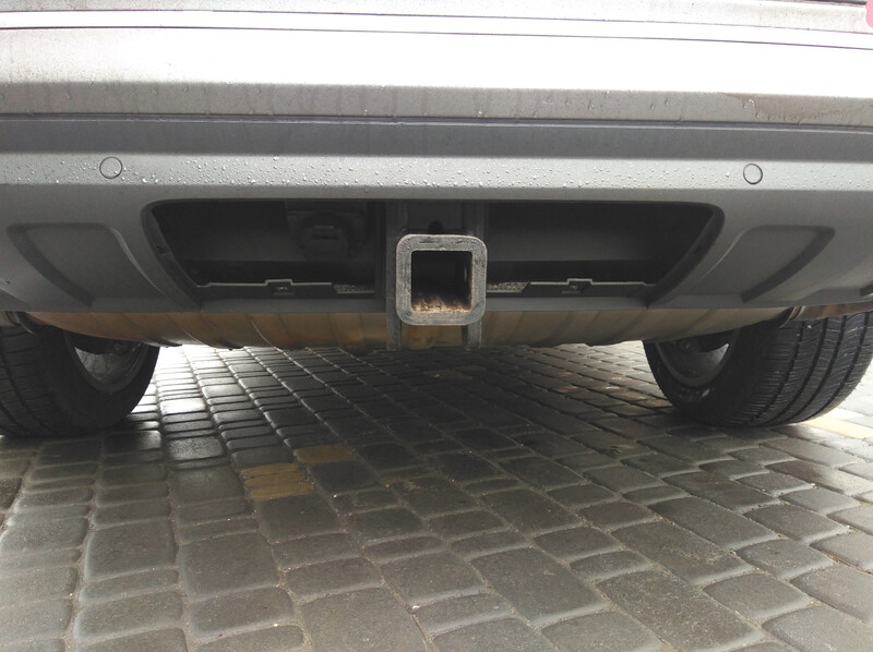 Заглушка центральная заднего бампера Audi Q7  2011 3.0 Дизель Ровно