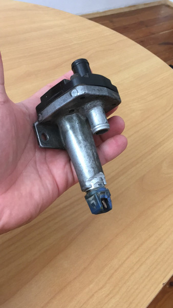 Клапан холостого хода FEH1 13 190B   Mazda 626