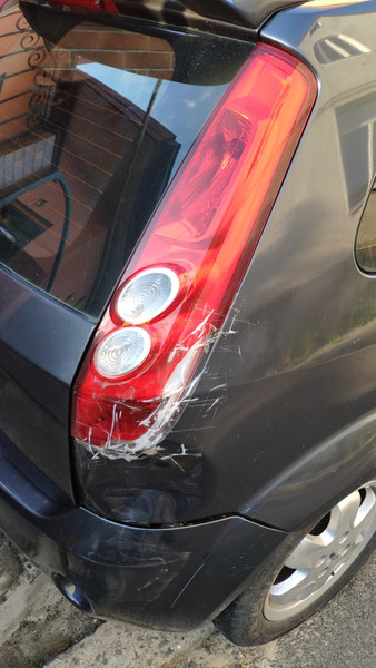 Фонарь задний правый Ford Fiesta MK6 хэтчбек 2006 г.  1.2 л бензин Луцк
