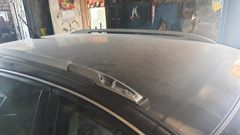 Молдинг даху Renault Laguna 3  2008 універсал 2.0 Дизель 