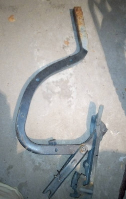 Петля заднего багажника Toyota Carina E  1995 2.0 Бензин 