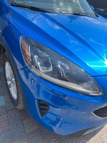 Галогенная фара правая Ford Escape  2020 4.0 Бензин Ивано-Франковск