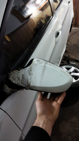 Зеркало боковое Hyundai Accent  2012 1.6 Бензин Белгород-Днестровский