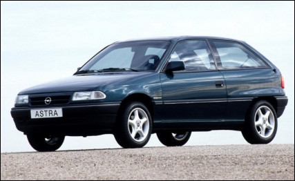 Дверь левая Opel Astra F 1995 хэтчбек 1.6 Бензин Хмельницкий