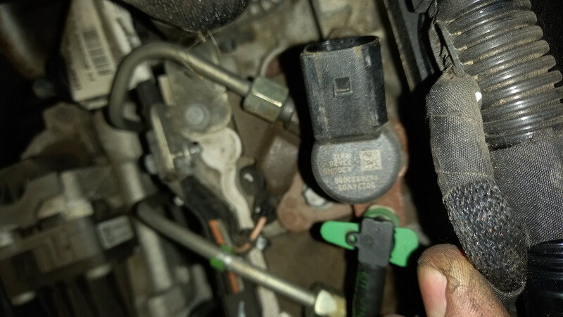 Форсунка Citroen C4 универсал 2011 г.  1.6 л дизель