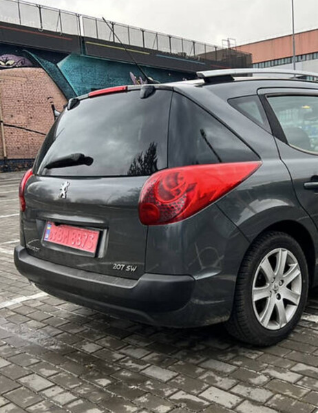 Стекло ляды или крышка в сборе Peugeot 207  2007 універсал 2.0 Дизель 
