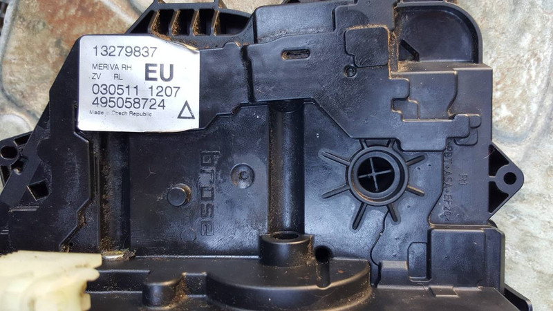 Замок двери задней правой Opel Meriva B  2011 1.3 Дизель Тернополь