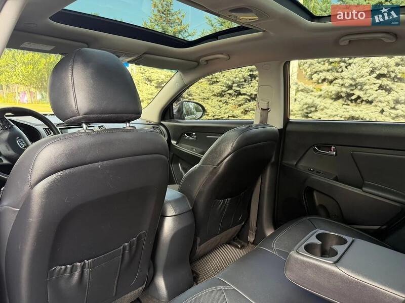 Подголовник правый пассажира Kia Sportage 3  2012 2.0 Дизель Одесса