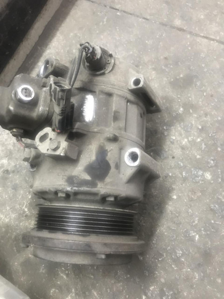 Компрессор кондиционера Lexus LS 460 2008 г.  4.6 л бензин Киев