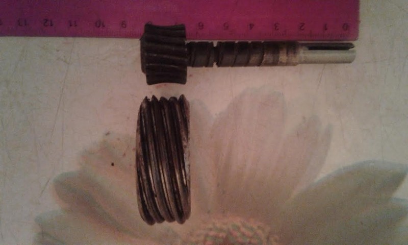 ПРИВОД спидометра ведущая и ведомая шестерни Xin Kai 6490  2007 универсал 2.4 Бензин Днепропетровск