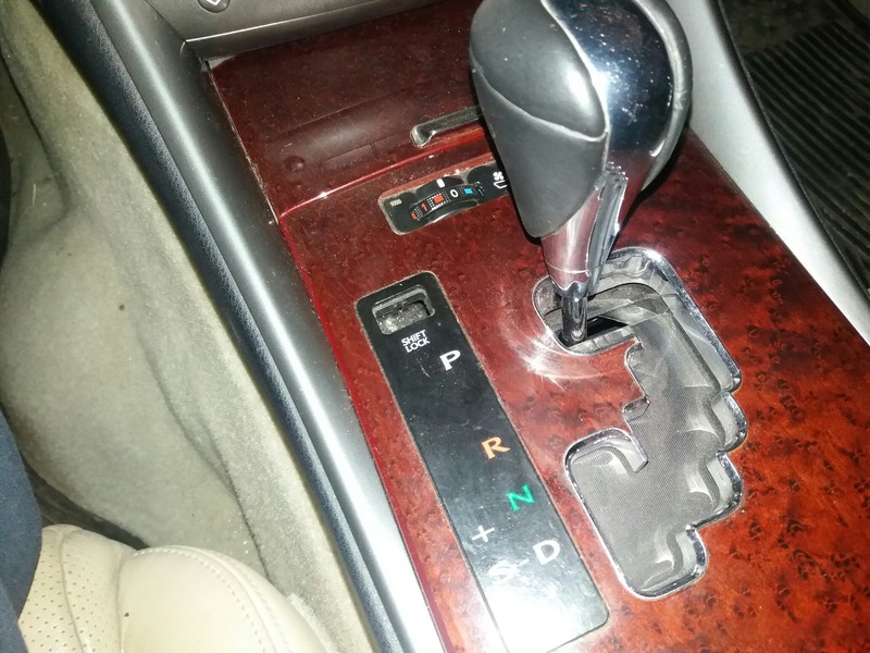 Заглушка на коробку Shift lock Lexus IS  2007 2.5 Бензин Херсон