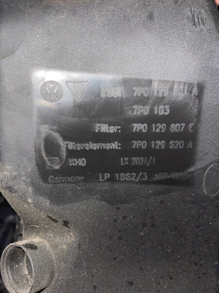 Корпус воздушного фильтра Volkswagen Touareg TDI 2015 3.0 Дизель 