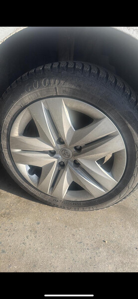 Колпаки на диски 2 шт Toyota Corolla  2015 1.6 Бензин Запорожье