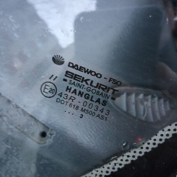 Стекло лобовое Daewoo Lanos 2003 г.  Чернигов