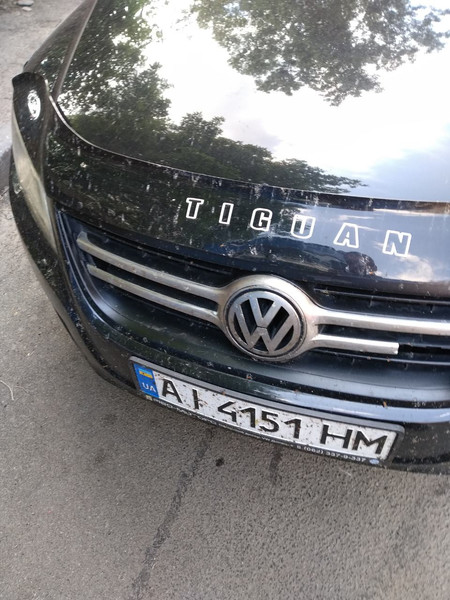 Решетка радиатора Volkswagen Tiguan 2010 г.  2.0 л бензин Ровно
