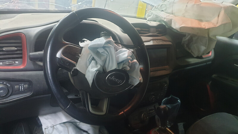 Торпеда гола Jeep Renegade 2018 р.  2.4 л бензин Чернігів