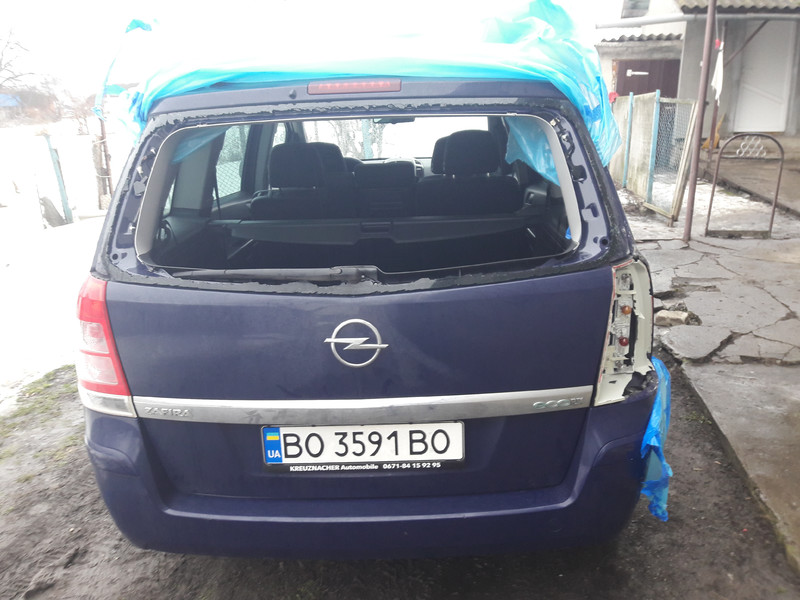 Стекло заднее с обогревом Opel Zafira B  2010 универсал 17.0 Дизель Чертков