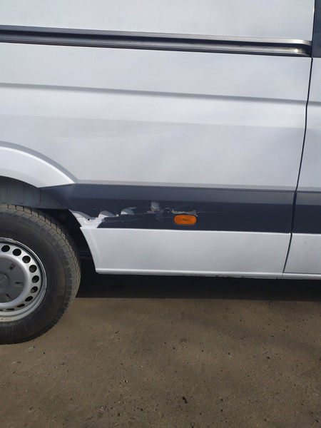 Накладка кузова правая задняя Mercedes-Benz Sprinter  2014 2.2 Дизель Киев