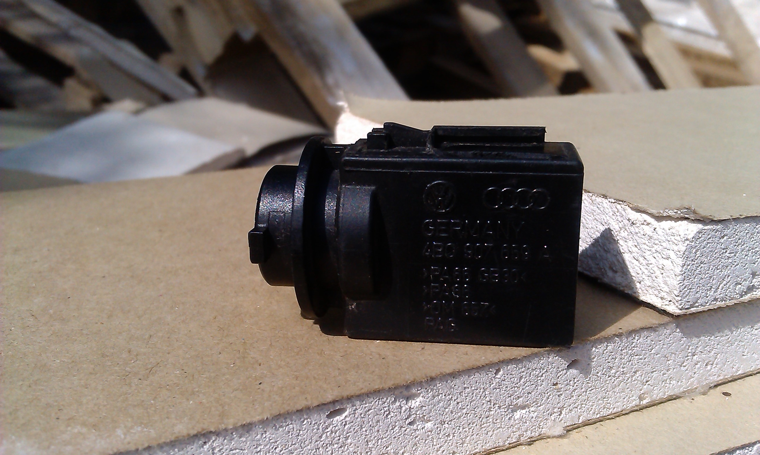 Датчик 4BO 907659A   Audi A6