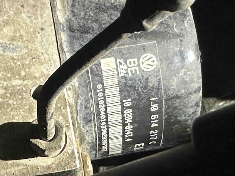 Блок ABS Volkswagen Bora  2000 2.0 Бензин 