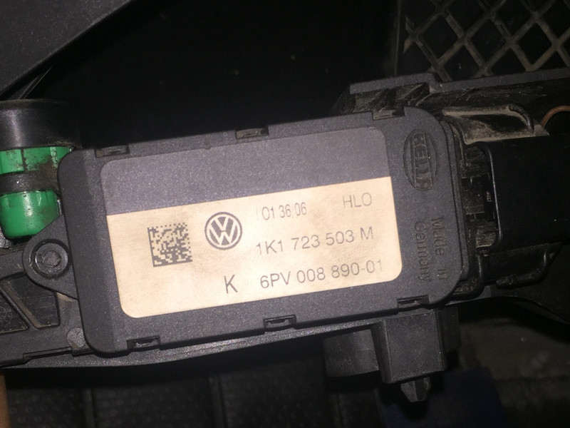 Педаль акселератора 1k1723503m Volkswagen Golf Plus  2006 хетчбек 1.6 Бензин 