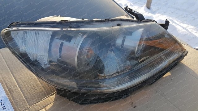 Фара передняя правая Honda Legend  2006 3.5 Бензин Пирятин