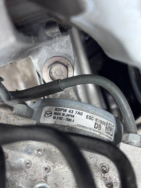 Блок управления ABS Mazda CX-5 2024 г.  2.0 л бензин Ровно